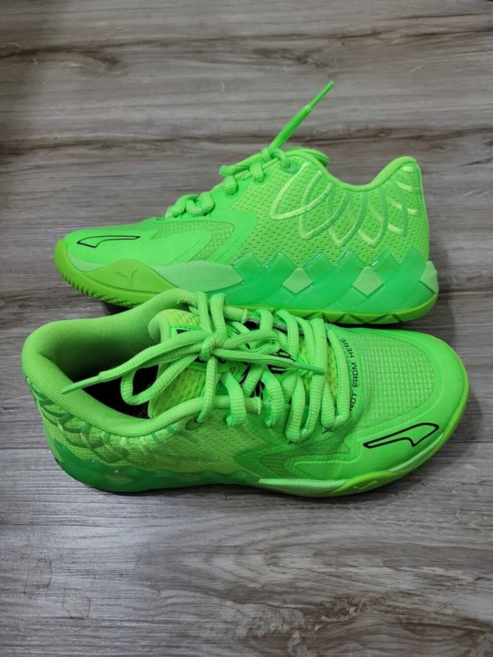 Puma MB.01 Lo LaMelo Ball "Green Gecko" sneakers size 7. 5 women's or 6 men's